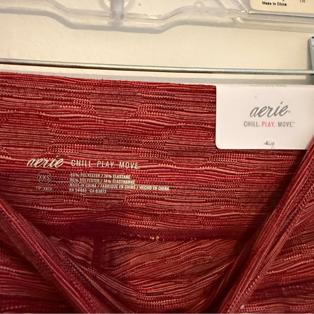 Aerie Red Striped Leggings 7/8 NWT - Picture 3 of 4